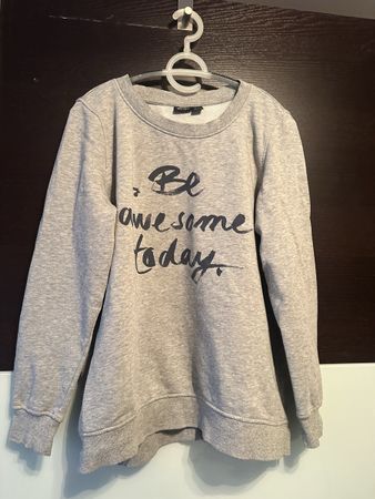 Grauer Pulli "Be awesome today" Gr. 38