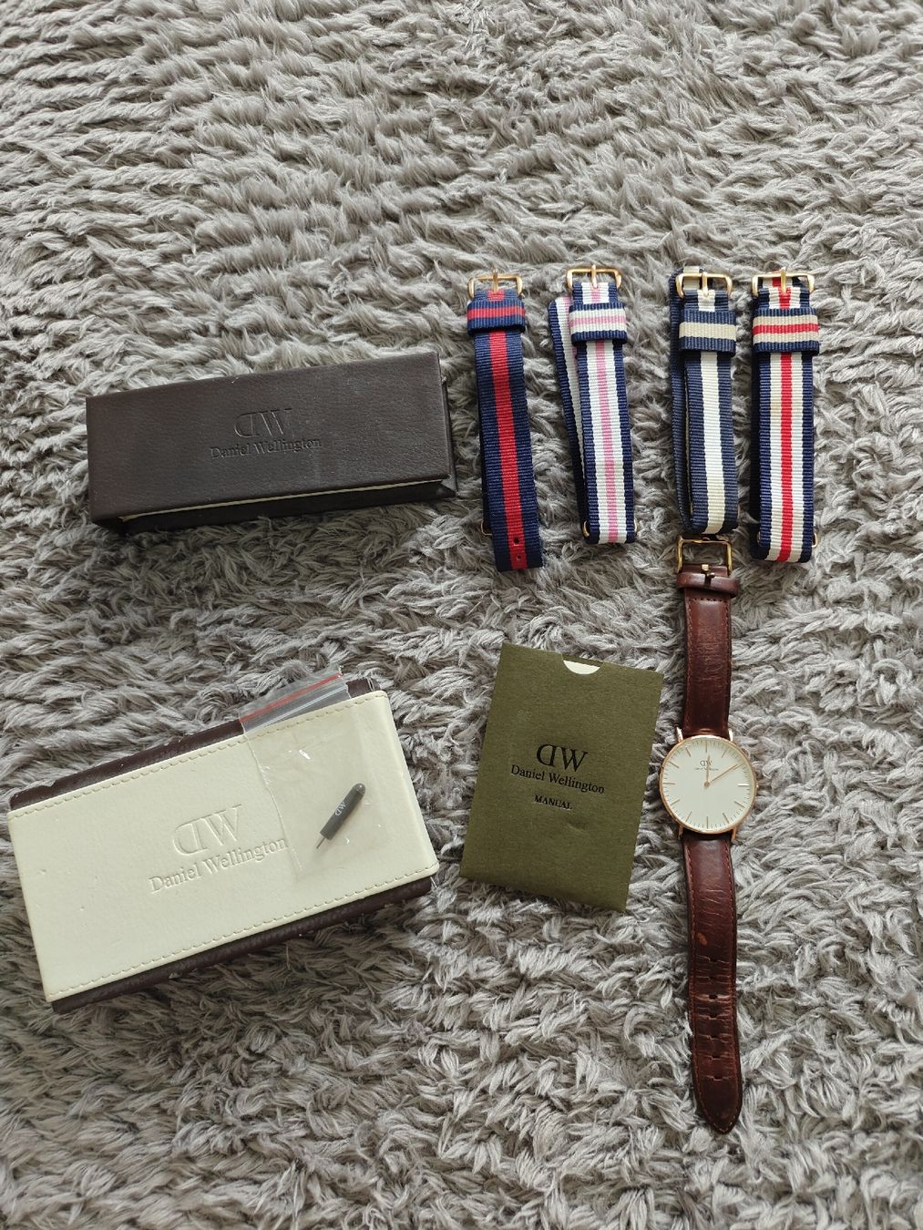 Daniel Wellington Orologi: Daniel Wellington Uhr – Difettoso da Pieterlen venduto da Saemelili
