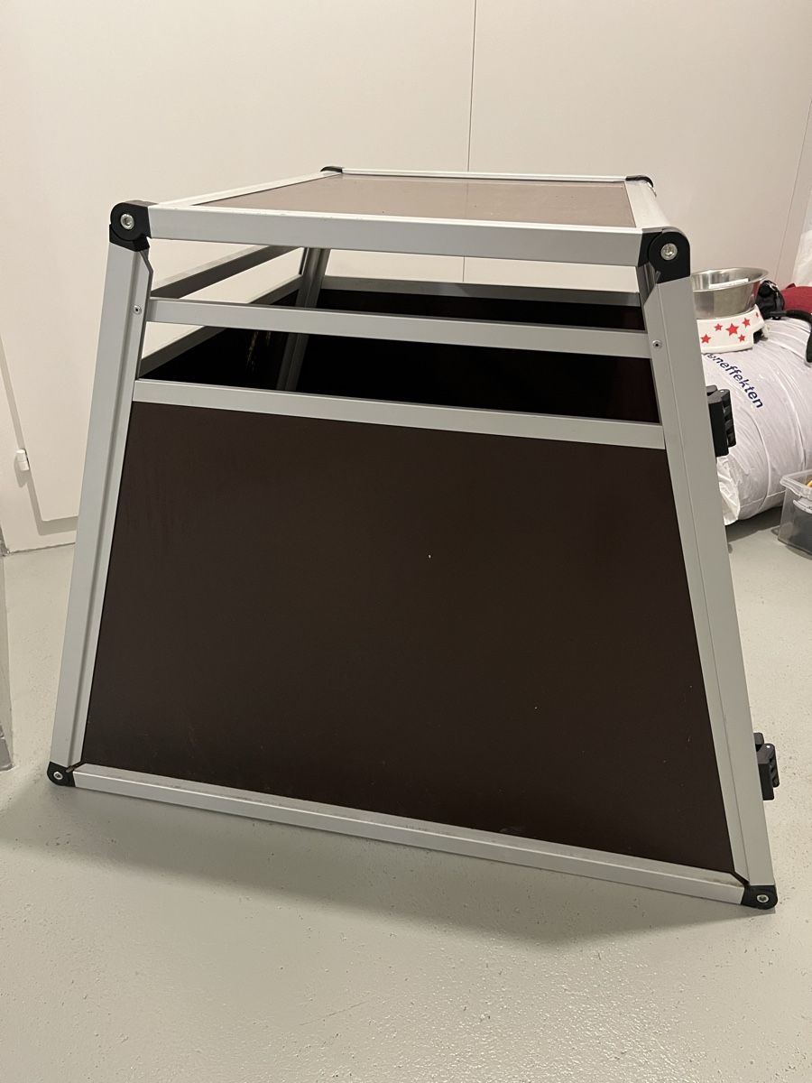 Gabbie, trasporto & Sicurezza: Alu Hundetransportbox gebraucht – Usato da Steffisburg venduto da reb_z5mh 2