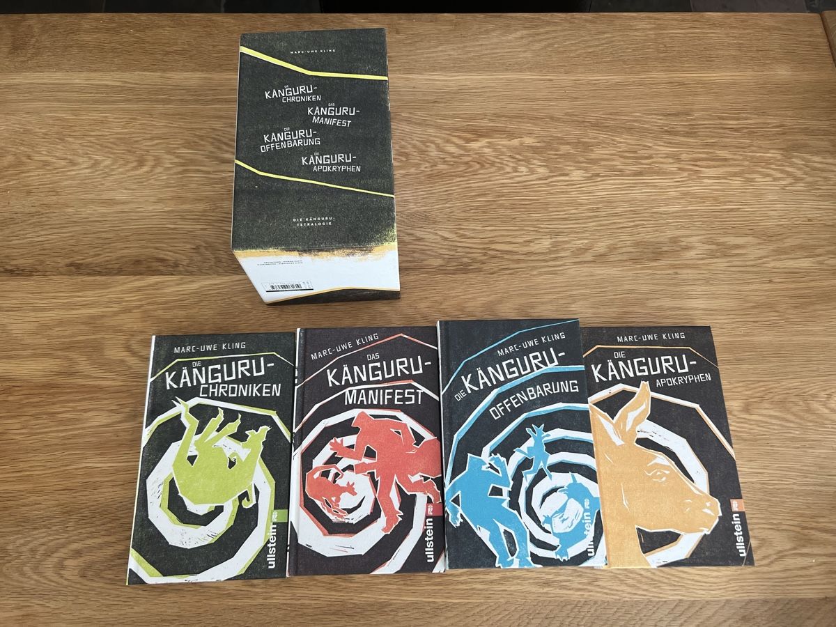 Livres: Die Känguru-Tetralogie – Neuf avec emballage d'origine à Bühler par thyladriel
