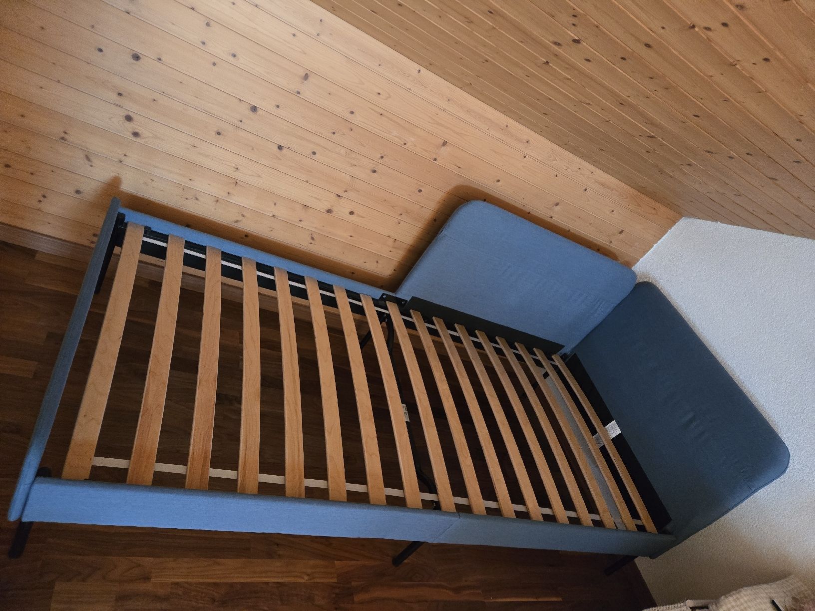 Ikea Lits: Ikea Bett Blakullen 200x90 cm – D'occasion à Solothurn par Delirio82