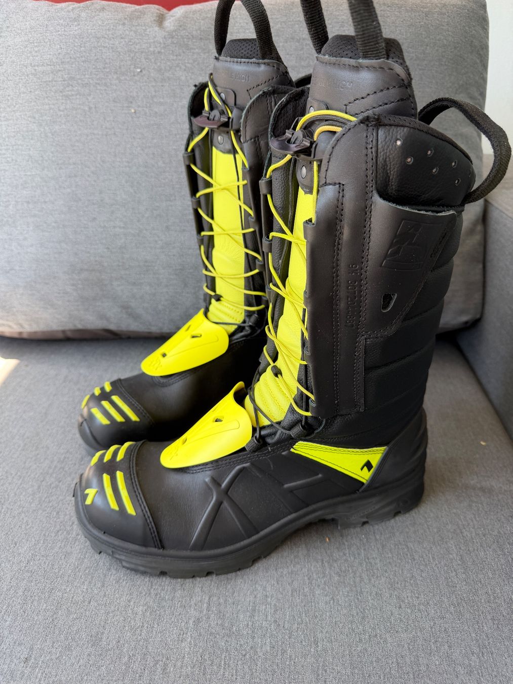 Haix Herrenschuhe: HAIX Fire Eagle High, Gr. 44 – Neu (gemäss Beschreibung) aus Zug von brucor 4