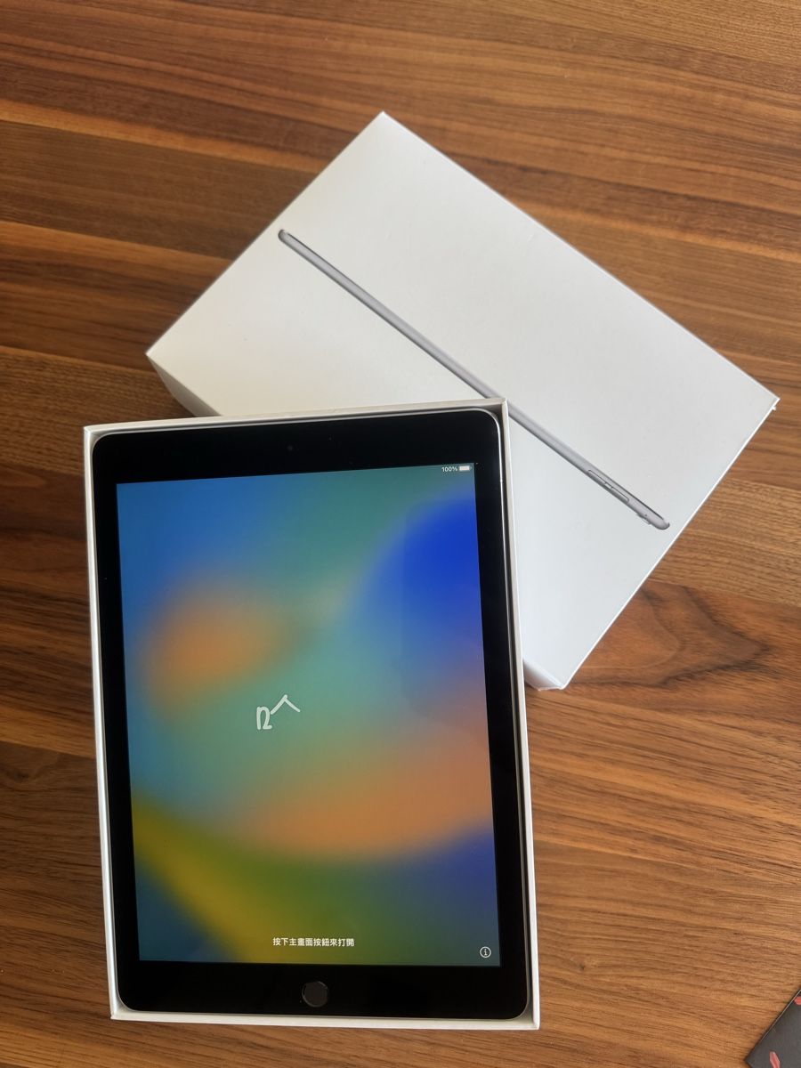 Apple Tablet PC: iPad Pro 9.7-inch 128GB Space Gray – Usato da Feuerthalen venduto da o_SiRiN_o 1
