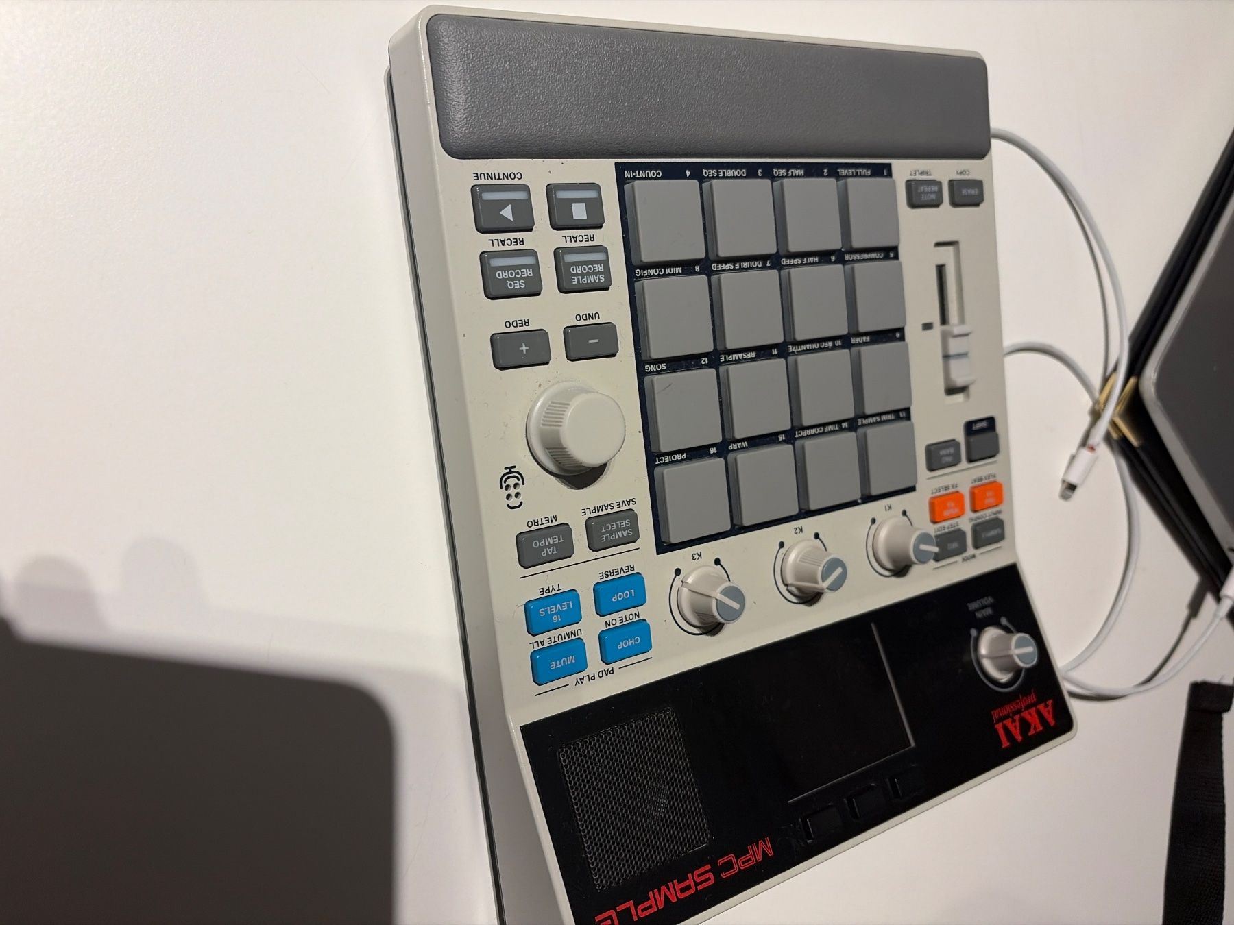 Akai Instruments de musique: Akai MPC Sample Music Sampler Used Condition – Neuf (Voir description) à Lausanne par doa_nc5v 2
