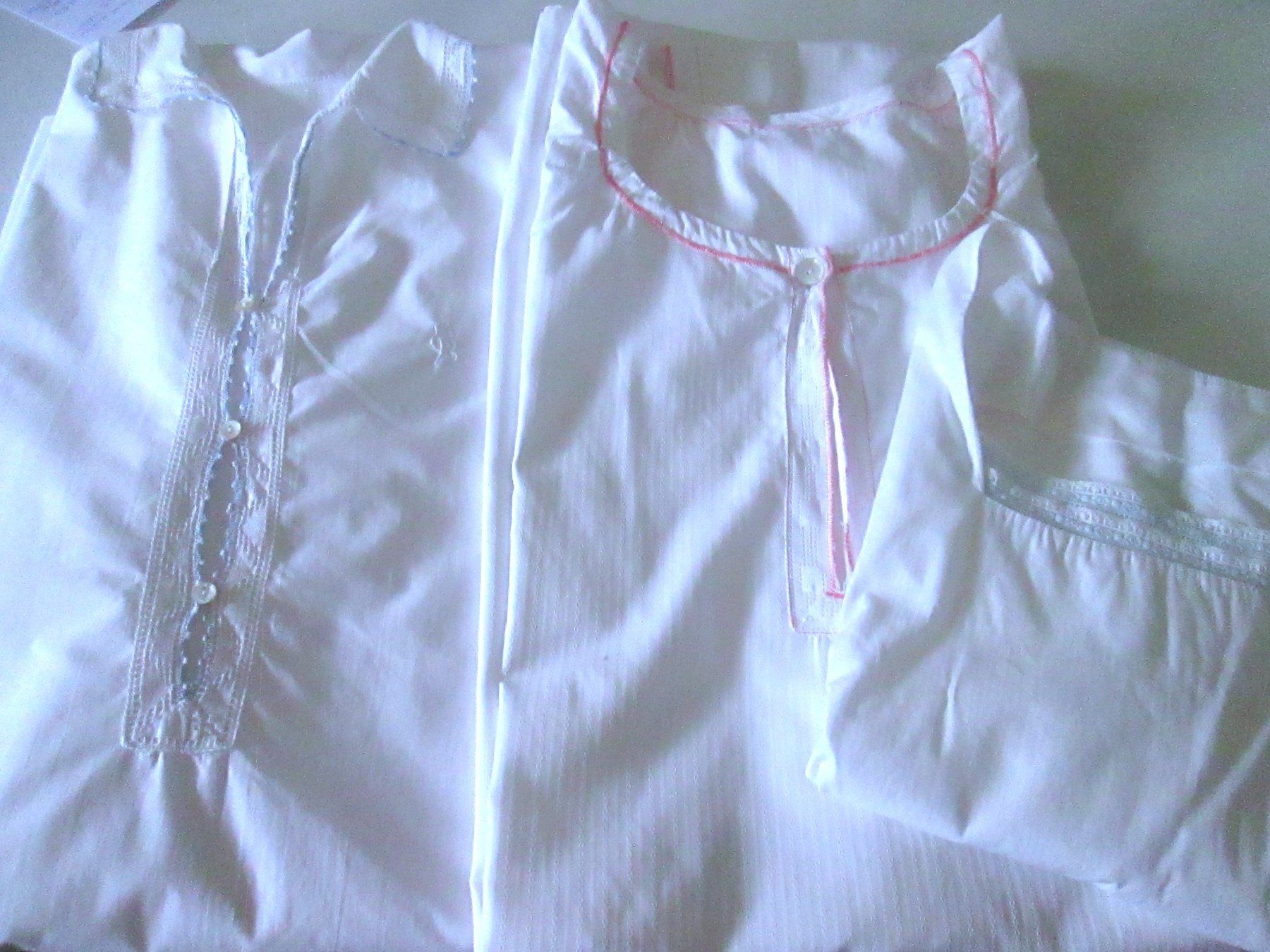 Lotti di vestiti: Vintage -Wäsche – Usato da Sementina venduto da babucia 4