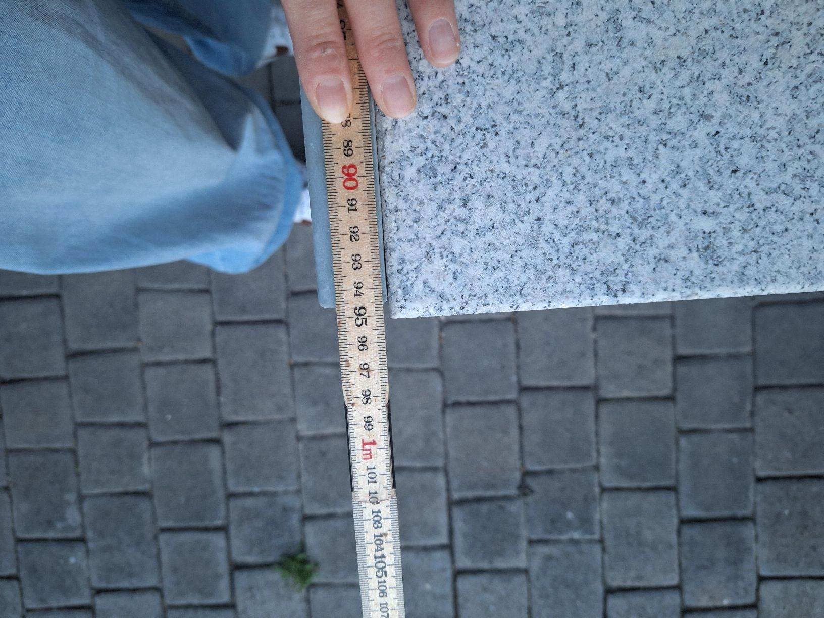 Tavoli: Gartentisch mit Steinplatten – Usato da Chur venduto da dddd94 4