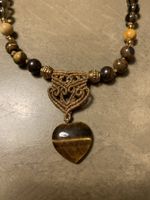 🤎 Collier « Cœur de Tigre » – Macramé & pierres naturelles