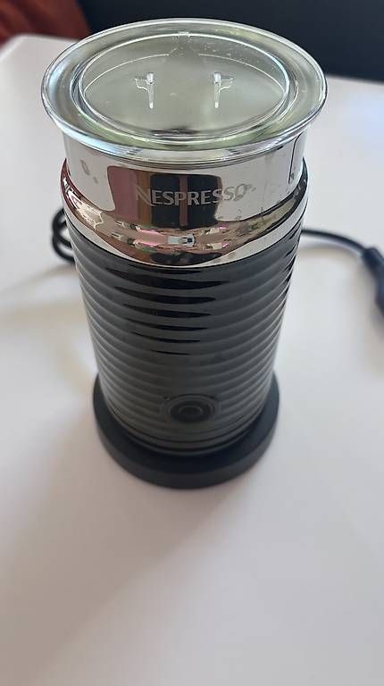 Kaffeemaschinen & Espressomaschinen: Nespresso Aeroccino 3 Milchschäumer – Gebraucht aus Moosseedorf von col_h8jg