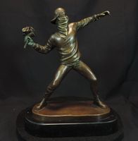Signierte Bronze Skulptur, Street Art nach Banksy