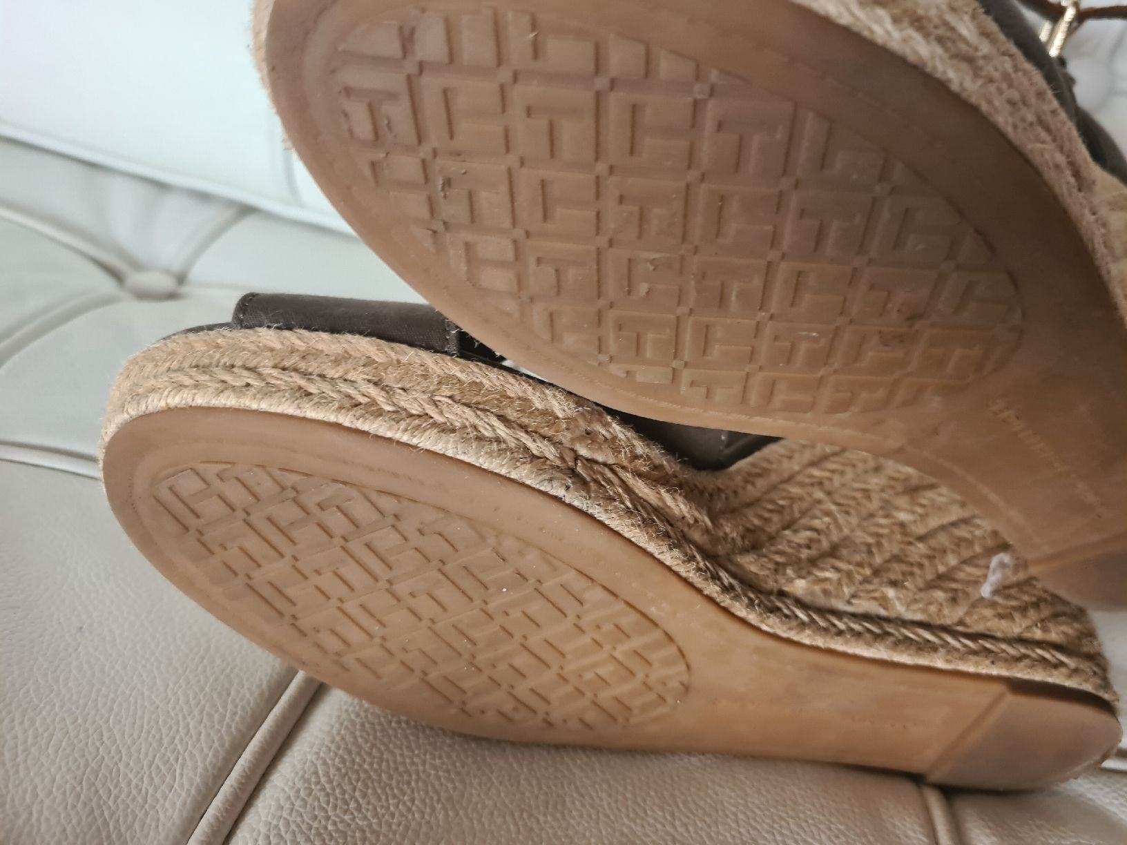 Tommy Hilfiger Scarpe da donna: Sommerschuhe Thommy Hilfiger – Usato da Ebmatingen venduto da Gelegenheit77 5