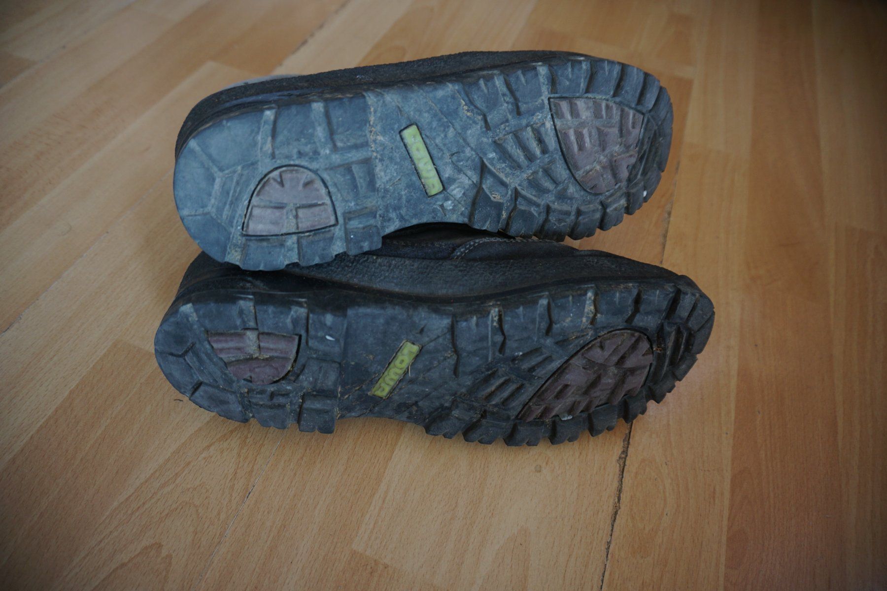 Lowa Scarpe da uomo: Robuste Wanderschuhe von Lowa Gr. 44,5 – Usato da Zürich venduto da einalemjena 8
