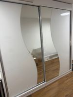 weisser spiegelschrank