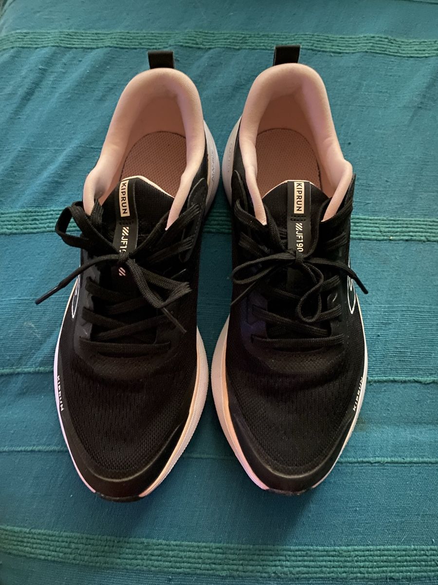 Damenschuhe: Turnschuhe – Neu (gemäss Beschreibung) aus Gretzenbach von Cantate