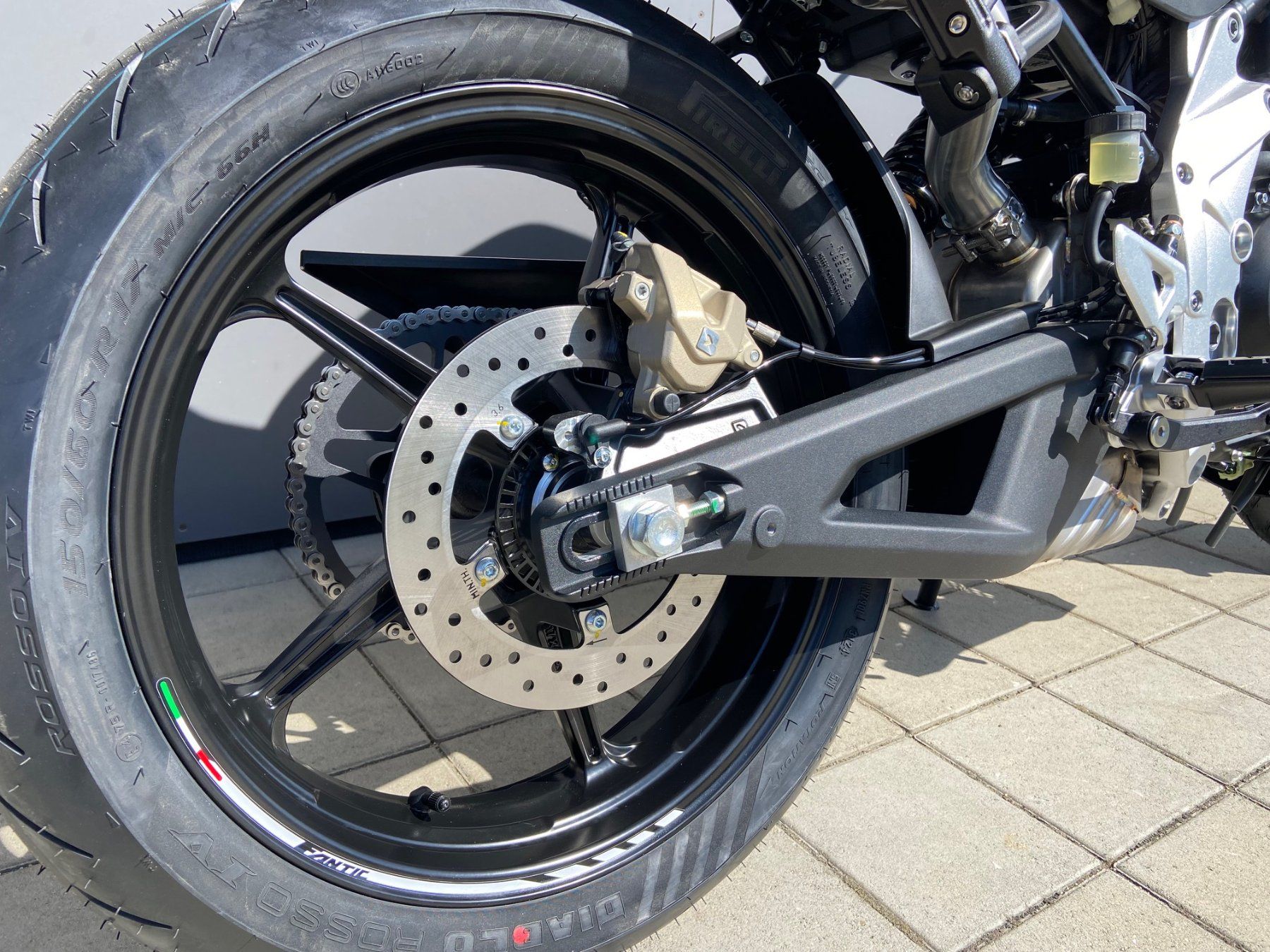 Fantic Strada: FANTIC STEALTH 125 NEU – Nuovo e nell'imballaggio originale da Seewen SO venduto da motoXpertag 3