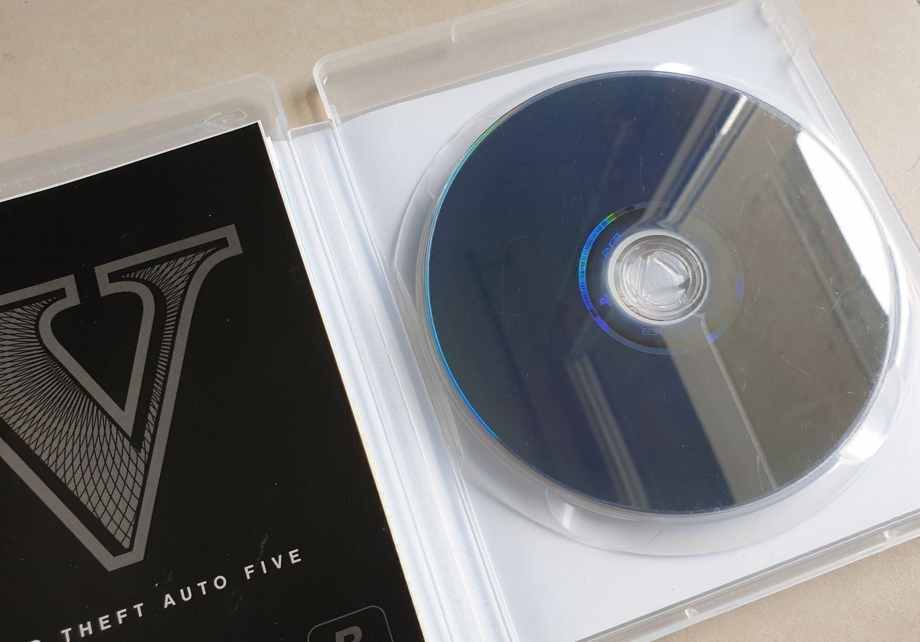 Sony Jeux: PS3 : Grand Theft Auto V – D'occasion à Froideville par xXSebastienXx 3