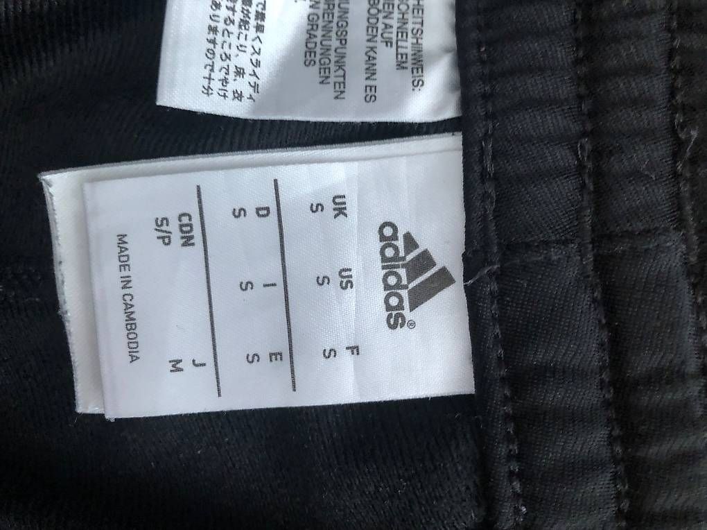 Hosen: Adidas Trainerhose S – Gebraucht aus Münchenstein von jul_r2nh