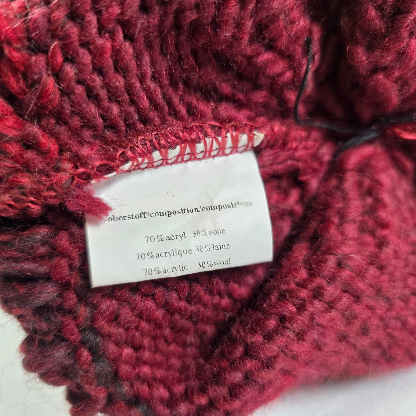 Copricapi, berretti & cappellini: Warme, gestrickte Wintermütze mit Bommel, Weinrot – Usato da Wald ZH venduto da Martin79 7