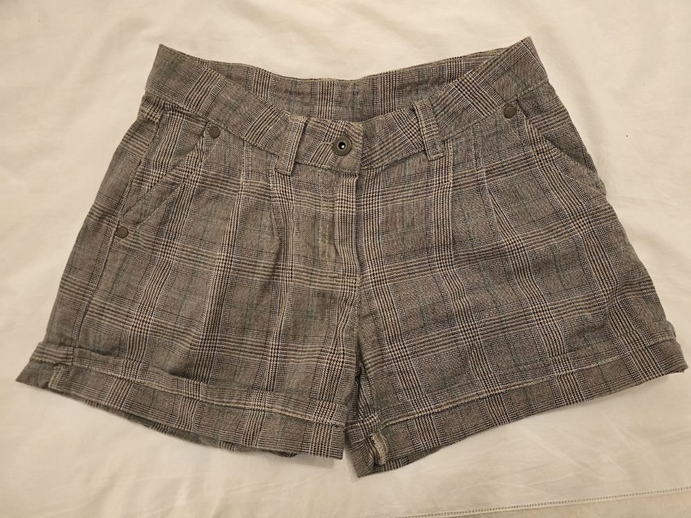 Pantaloni: Short à carreaux Camaïeu taille 38 – Usato da Genève venduto da cec_d6pg