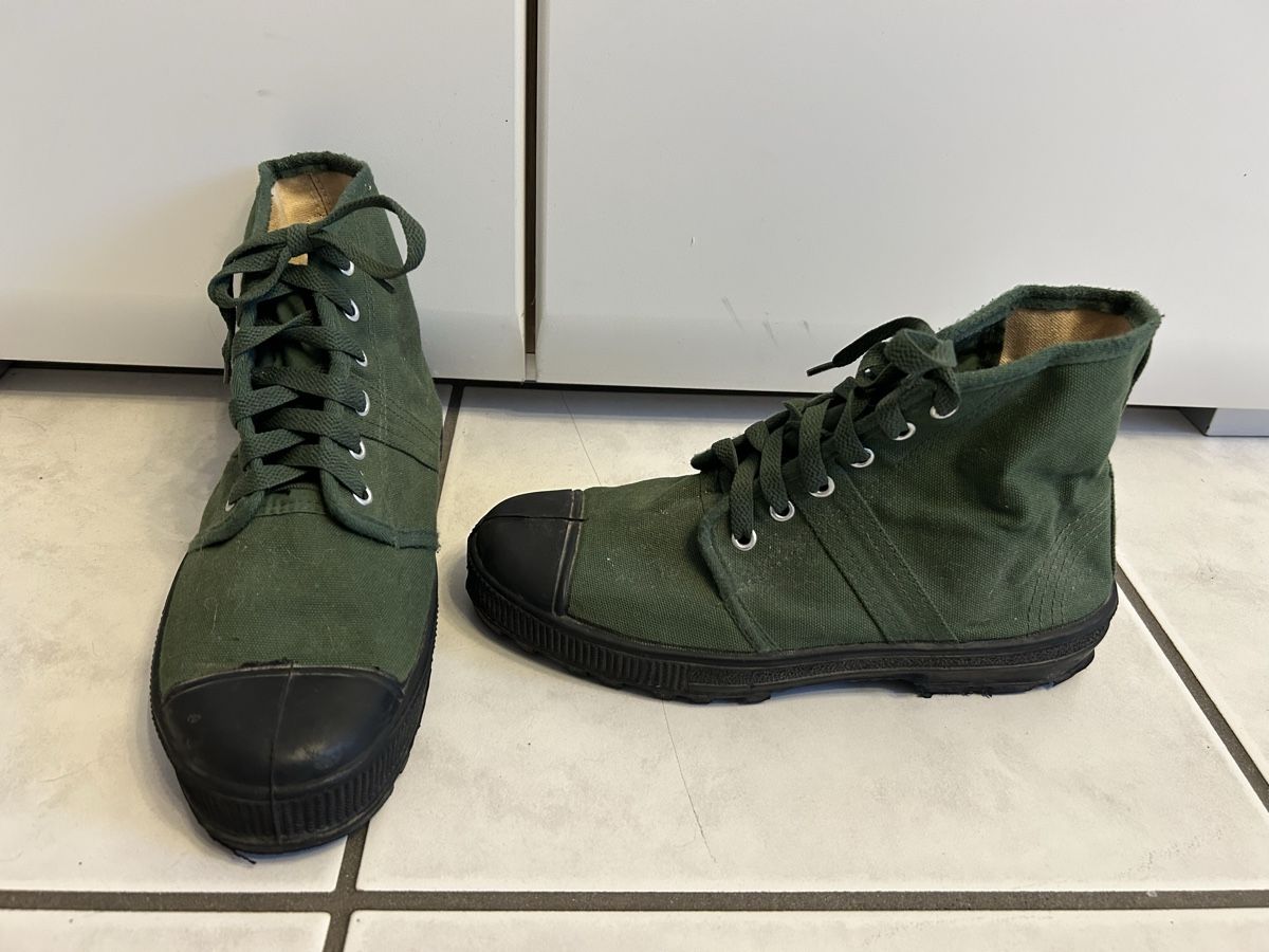 Herrenschuhe: Chaussures du Vietnam CTY CP 26 – Neu (gemäss Beschreibung) aus Malleray von Keimy32