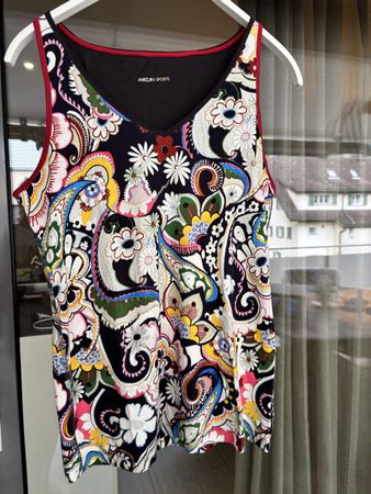 Damen Top Marc Cain Grösse N6 bedruckt super Zustand