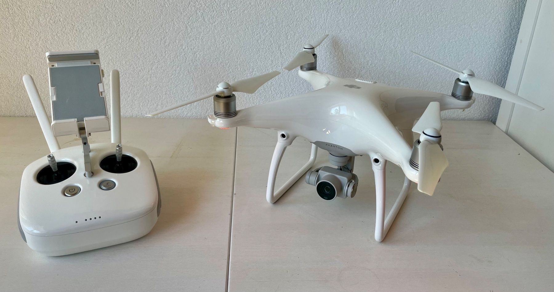 DJI Modellismo RC: DJI Phantom 4 Drohne mit Zubehör – Usato da Rizenbach venduto da Kunigunde1978 1