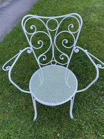 6 alte weisse Französische Gartenstühle aus Metall