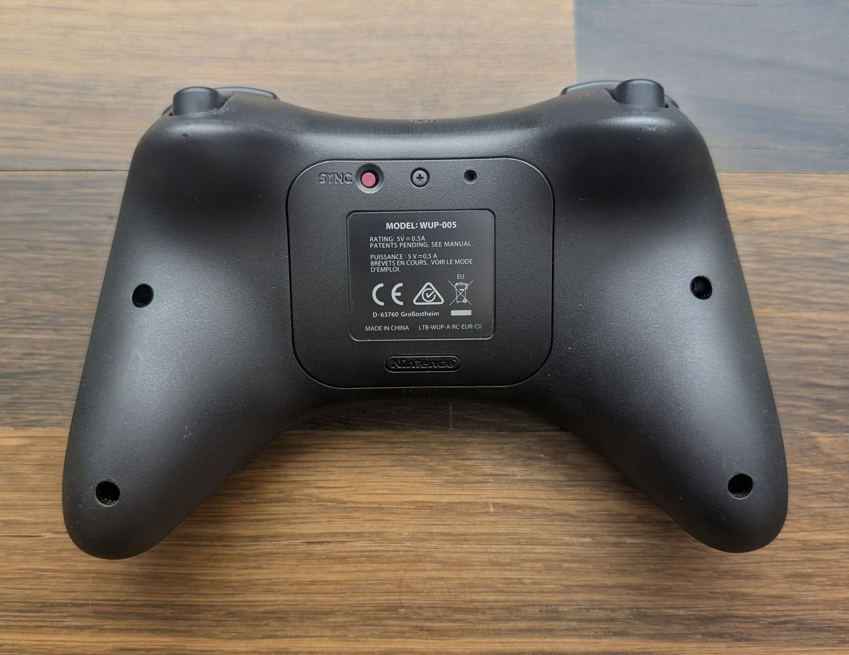 Nintendo Controller: Nintendo Wii U Pro Controller - Wireless - WUP-005 – Usato da Frauenfeld venduto da pakuw1 1