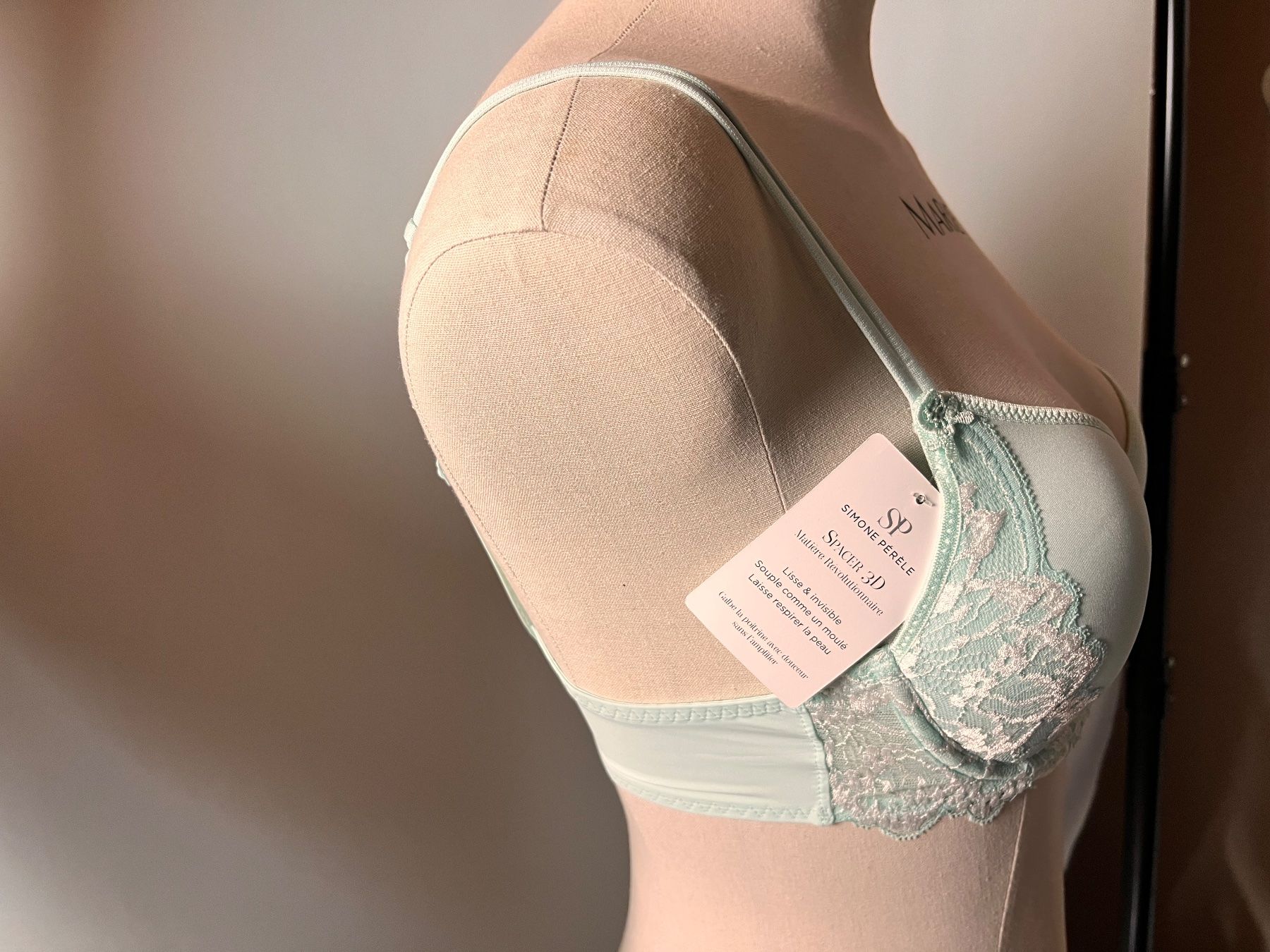 Autres dessous: Schalen-BH, SIMONE PERELE, Grösse 65 E – Neuf avec emballage d'origine à Rudolfstetten par gst_g7xl 1