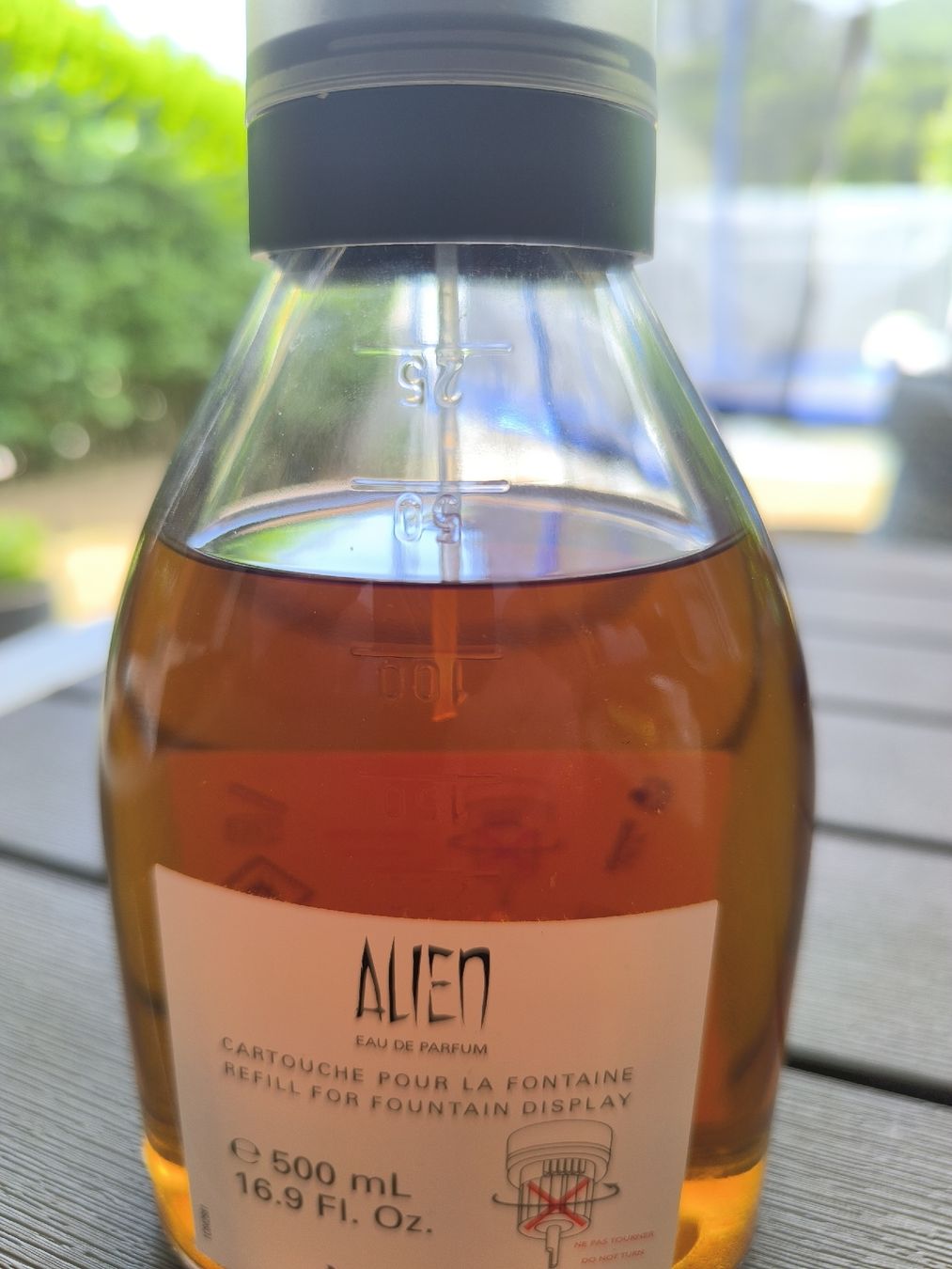 Mugler Profumi & Eau de Toilette: Alien eau del Parfum 500 ml display aufladen – Usato da Oensingen venduto da Outlet_Super_Sale 1