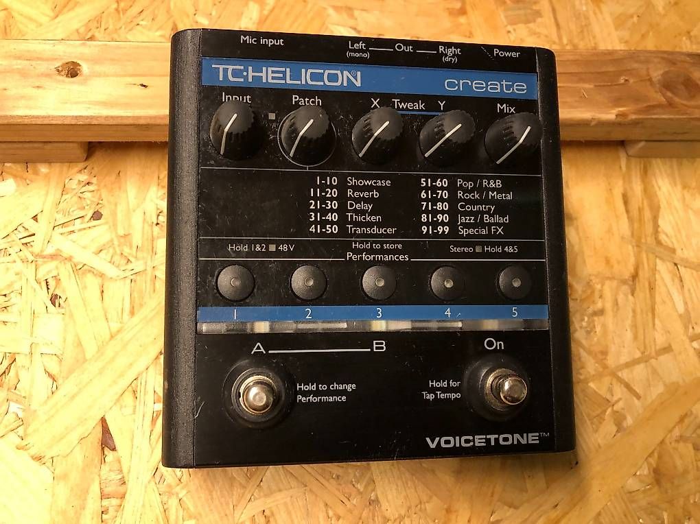 Equalizzatori: TC Helicon VoiceTone Create Vocal Processor – Usato da Oberfrittenbach venduto da dista