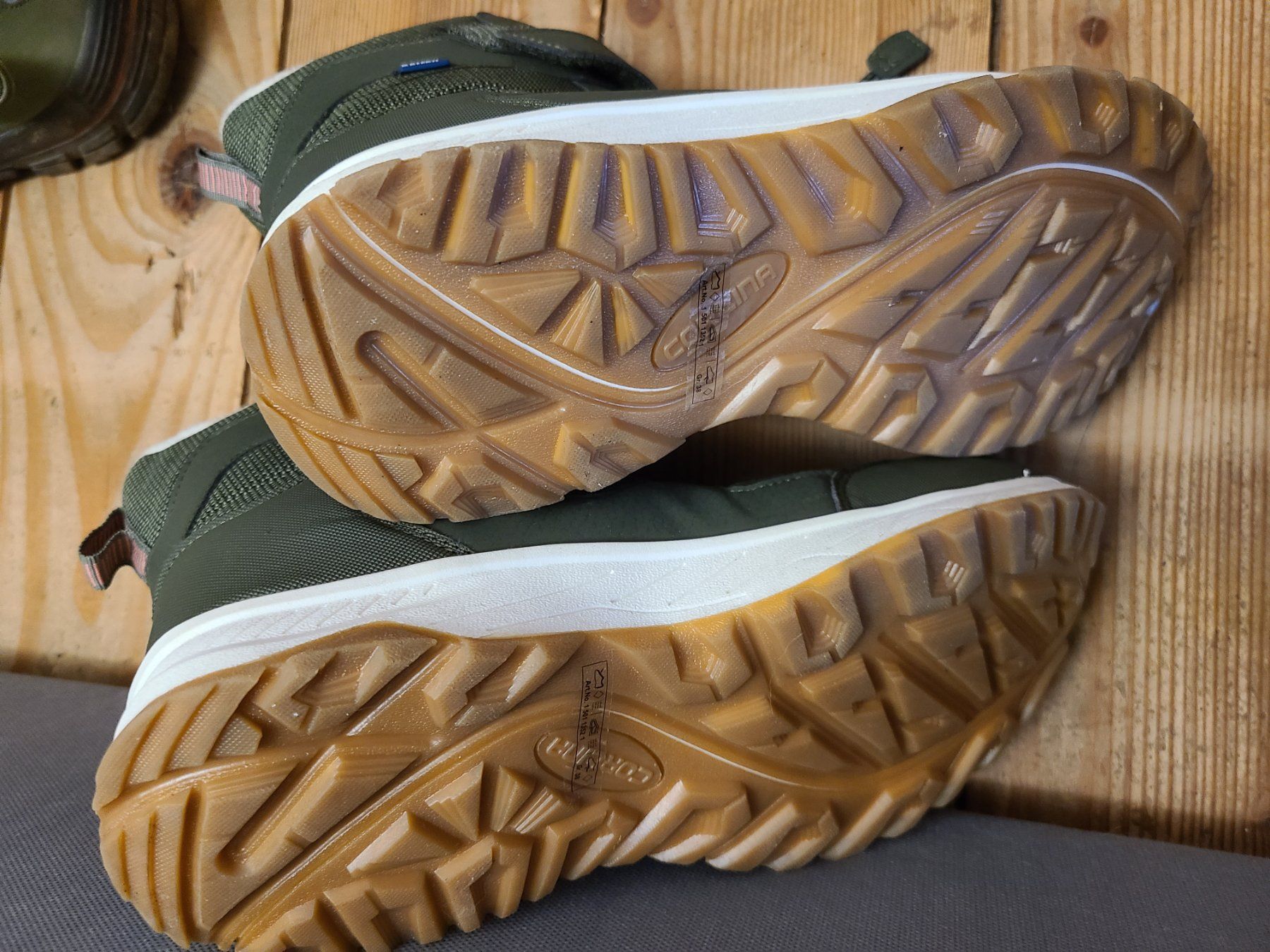 Scarpe da uomo: Winterstiefel Gr.38 – Usato da Muhen venduto da mirjamdaetwyler 1