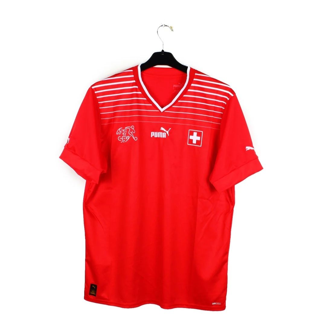 Maillots de corps & Pantalons: Suisse  – D'occasion à Sâles (Gruyère) par Rapha1111