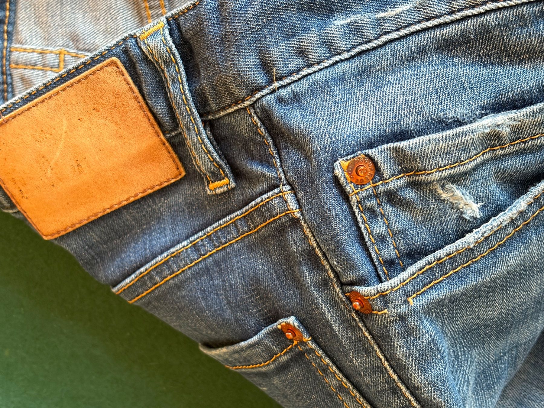 Dsquared2 Jeans: DESQUARED 2  Jeans  NP: 580,-  Größe: 52 – Usato da Interlaken venduto da Bona55 6