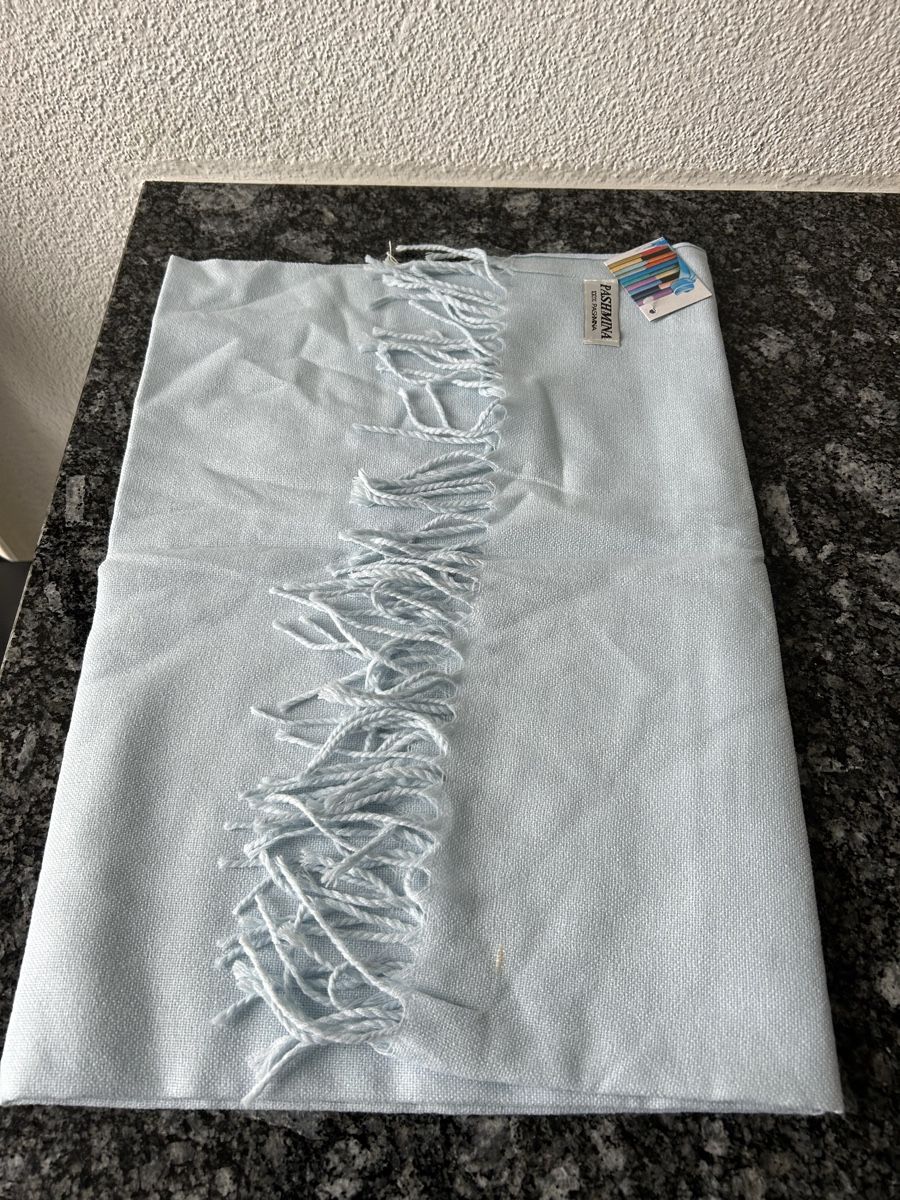 Foulard & Sciarpe: Light Blue Schal (New) – Nuovo (secondo la descrizione) da Zürich venduto da Sophie0569 2