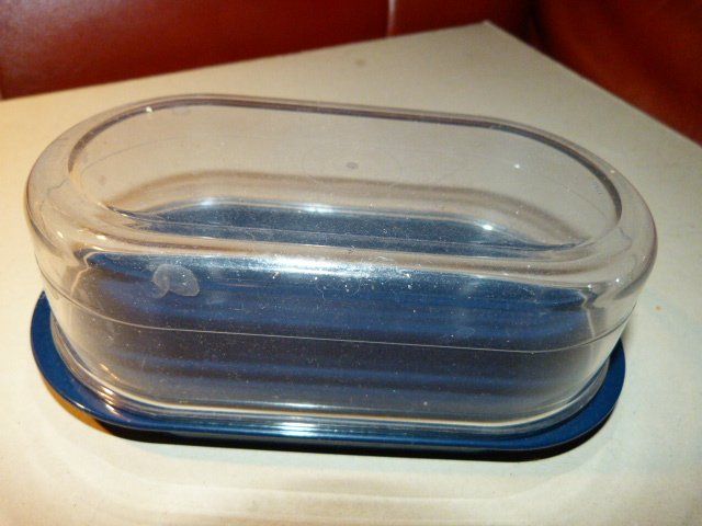 Altre Stoviglie: Butterdose Tupperware, dunkelblau – Usato da Nunningen venduto da Ave51 1