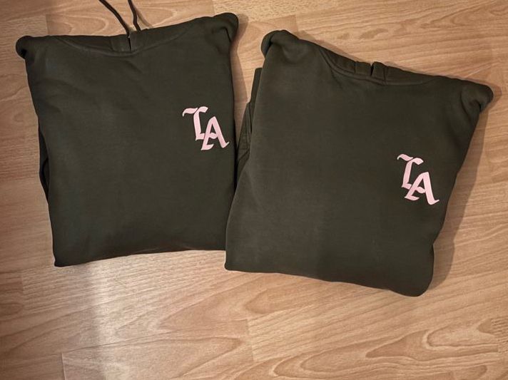Lotti di vestiti: 2 Stylische Kapuzenpullover Grösse M und L – Usato da Leuzigen venduto da Fjleu