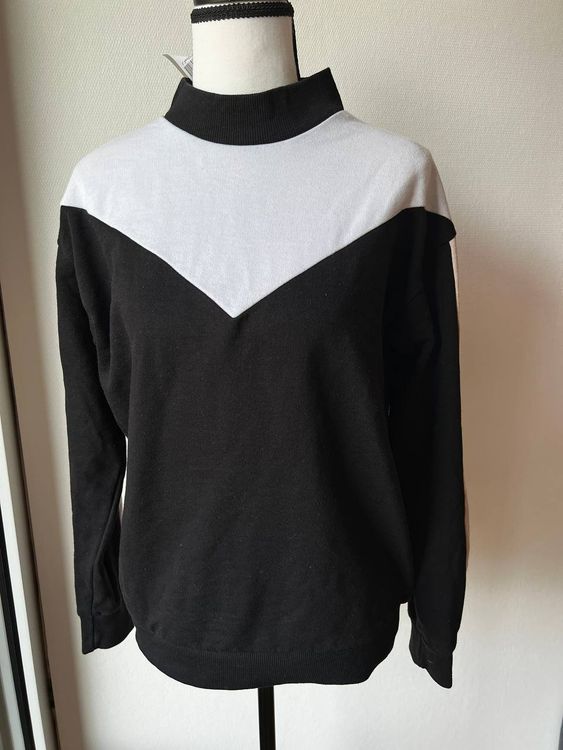 Pulli M (Gebraucht) in Riehen für CHF 5 – mit Lieferung auf Ricardo kaufen