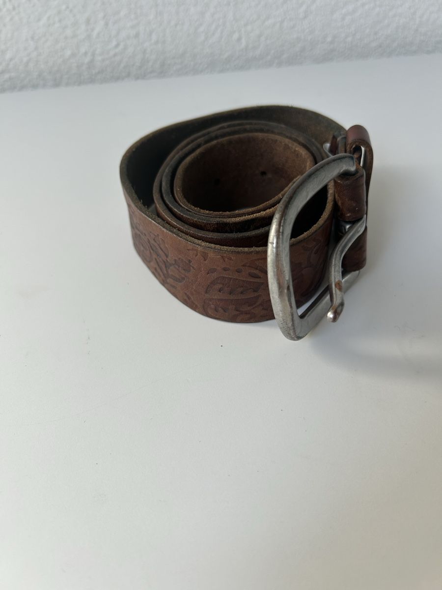Cinture: Leather belt brown embossed floral pattern acceptable – Usato da Saland venduto da ele_vc96 2