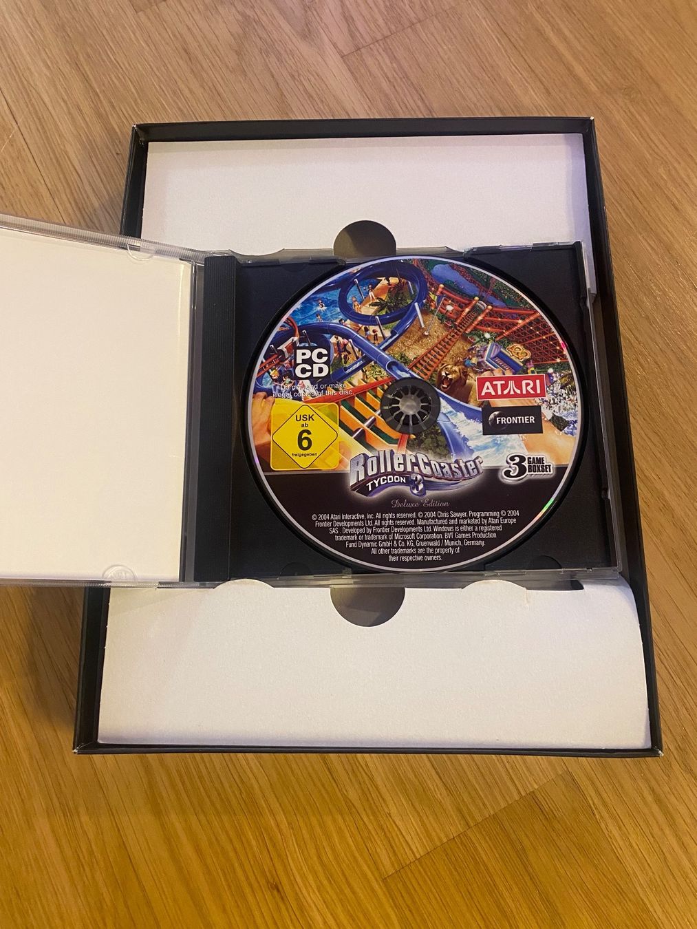 Atari Giochi: Roller Coaster Tycoon 3 Deluxe Edition in OVP – Usato da Herisau venduto da Seyashop1 3