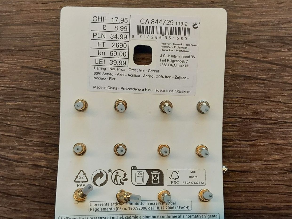 Ohrringe & -stecker: 6 Paar Ohrstecker neu – Neu und originalverpackt aus Köniz von scopello12 1