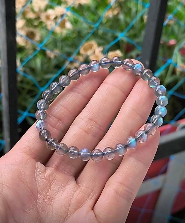 Armbänder & -reifen: Bracelets en labradorite de haute qualité 5.8mm – Gebraucht aus Ursy von tan_8qdl