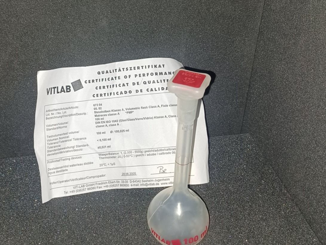 Bicchieri: Messkolben 100ml, PMP,  NS-Stopfen – Nuovo e nell'imballaggio originale da Schupfart venduto da philippb06