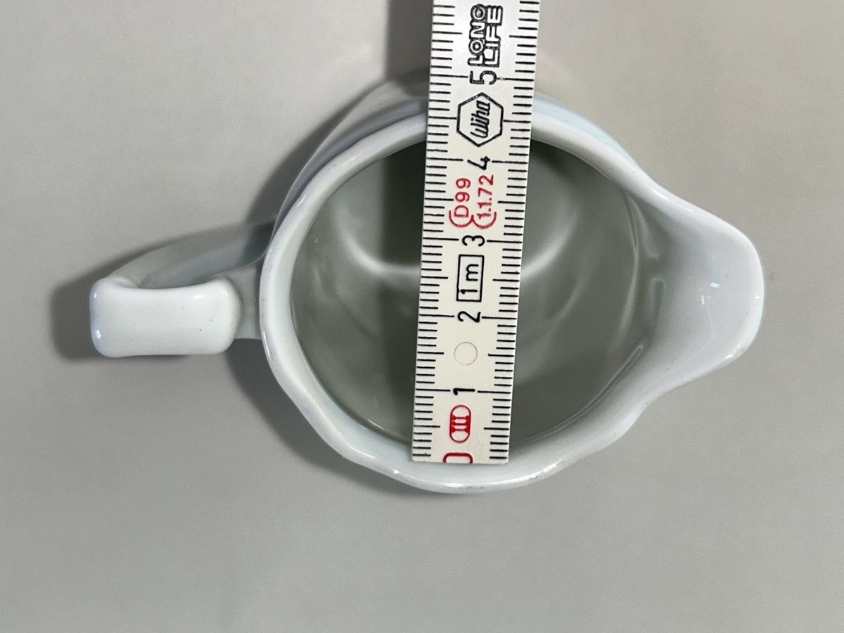 Caraffe: Antikes Rahmkrüglein – Usato da Düdingen venduto da Reconflo 3