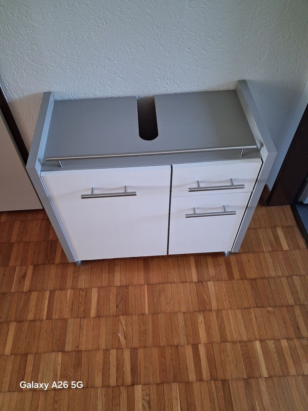 Mobili per bagno: Waschbeckenunterschrank auf Rollen – Usato da Schaffhausen venduto da figi62 1