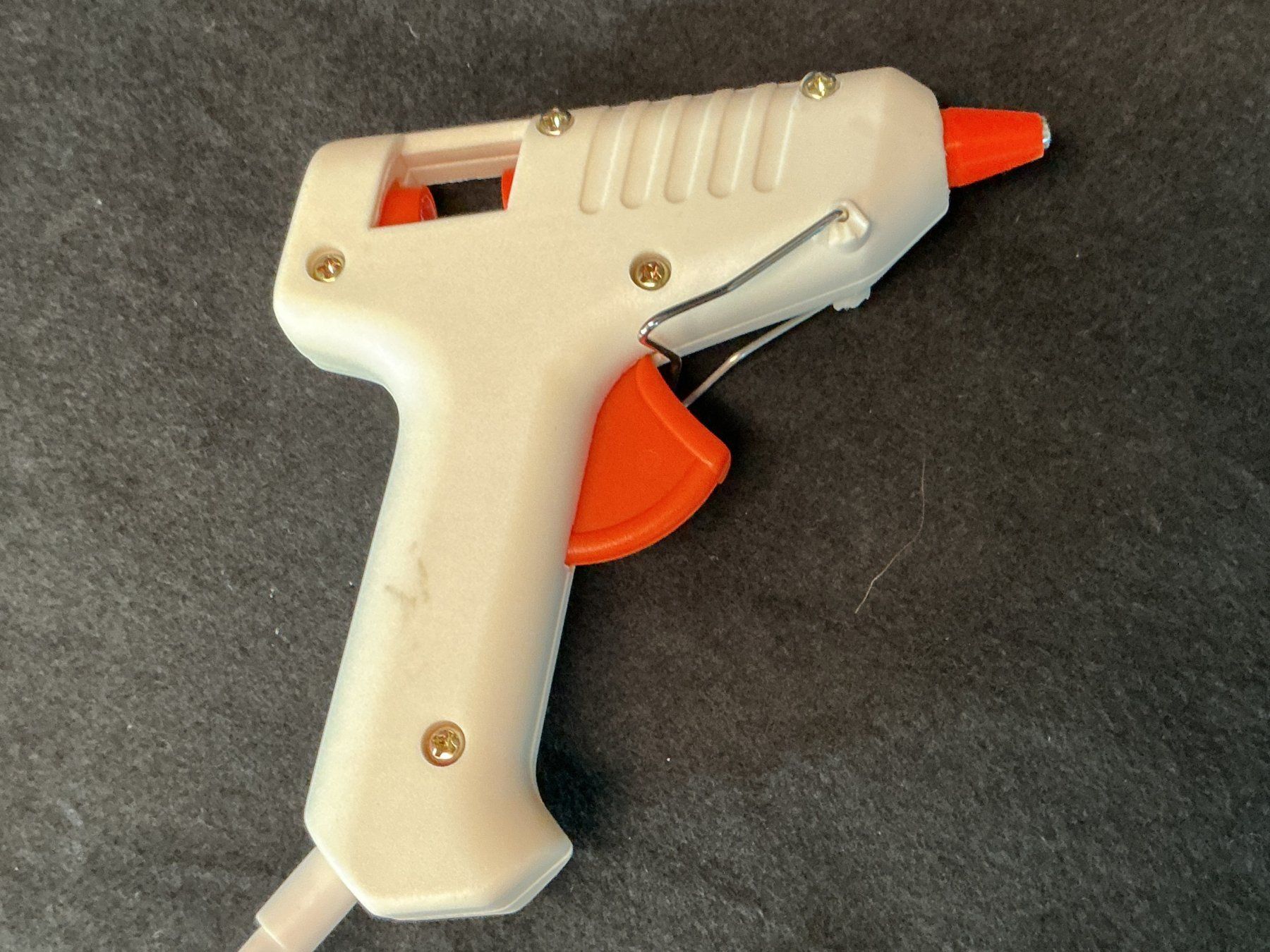 Tutti gli attrezzi: GLUE GUN Heissleimpistole – Usato da Richterswil venduto da Restwert_Richterswil 2