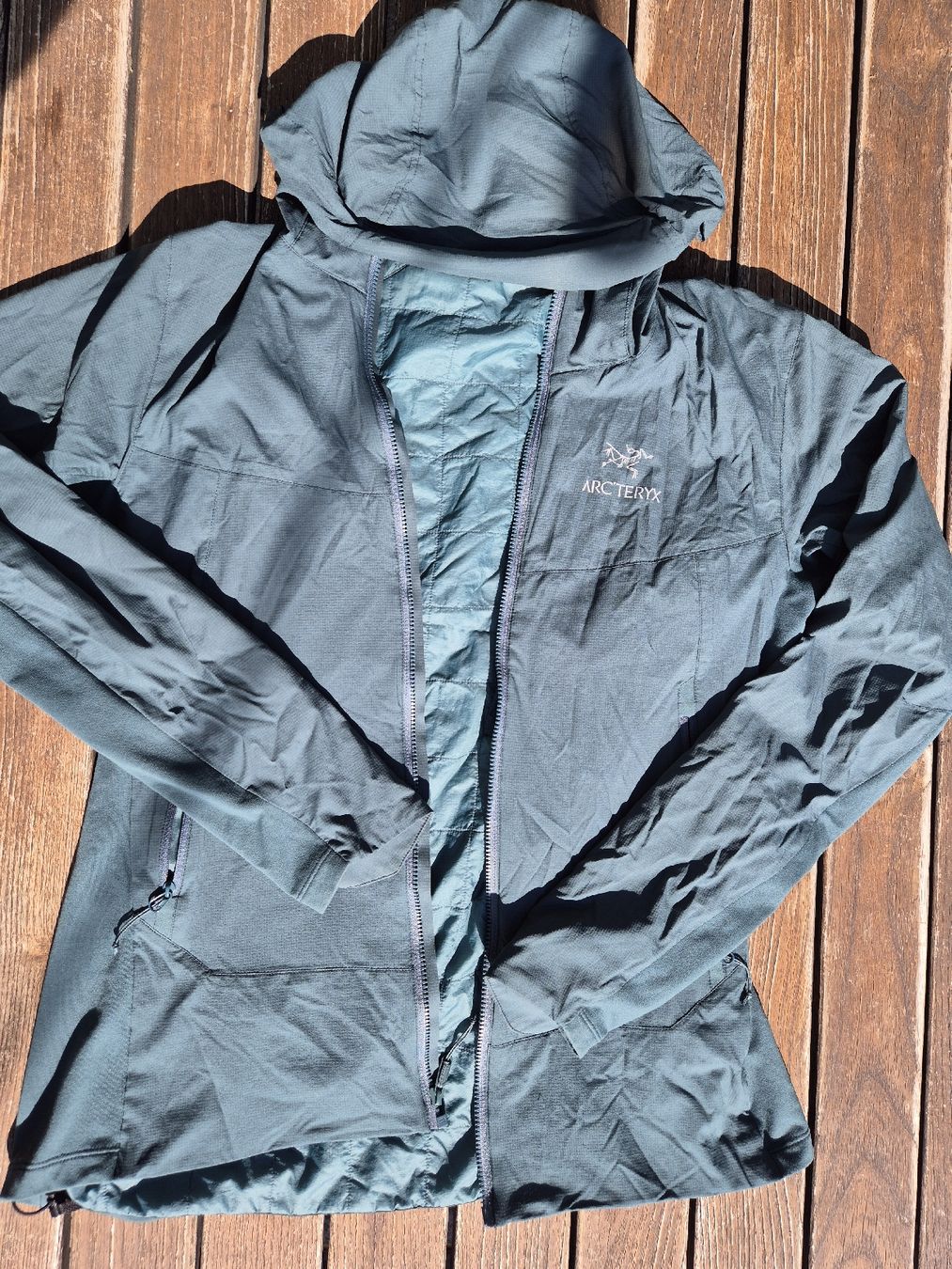 Arcteryx Giacche: Arc'teryx ATOM SL Jacke – Usato da Zürich venduto da Loboso 3