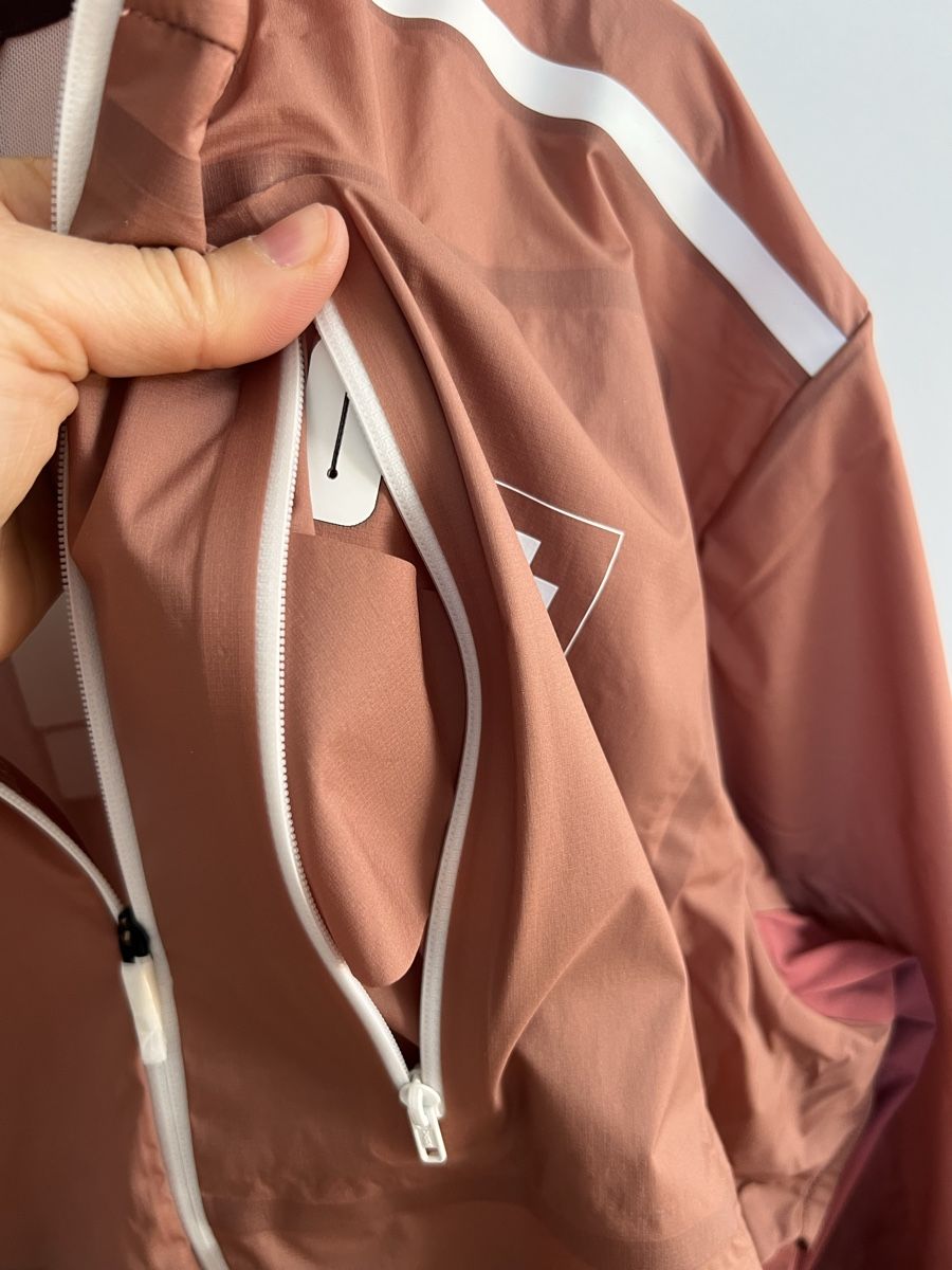 Jacken: On Windjacke – Neu und originalverpackt aus Zürich von caro.ha. 8