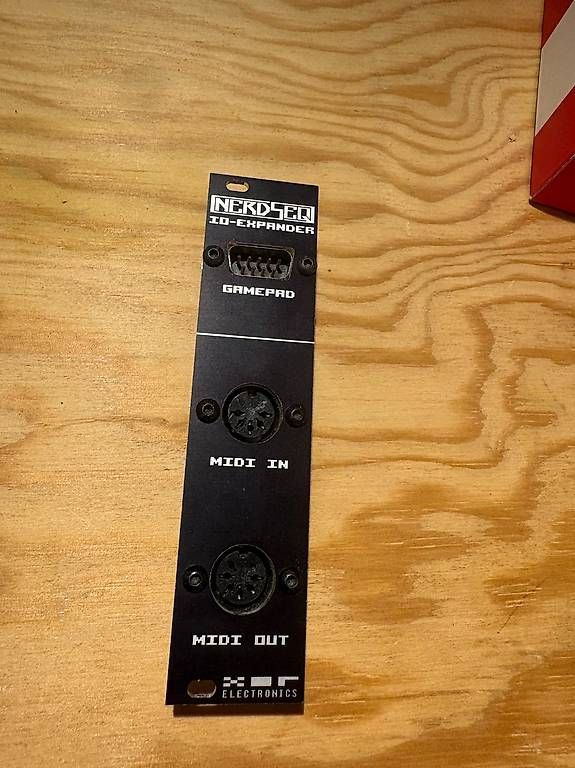Strumenti musicali: Eurorack Sequencer NerdSEQ + expanders – Usato da Lausanne venduto da semions 1