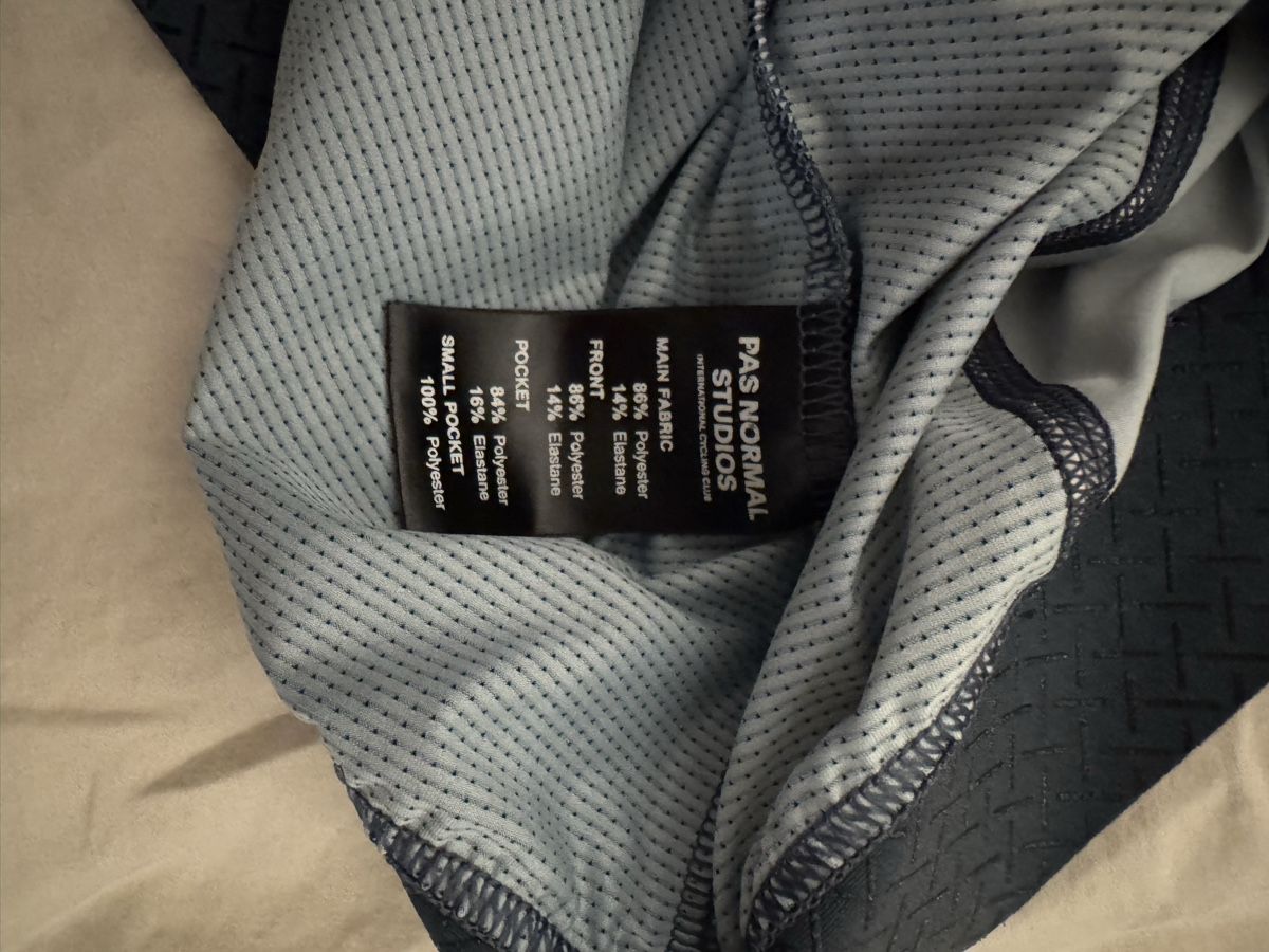 Pas Normal Studios Leibchen & Hosen: Pas normal Studios Mechanism Jersey L  – Gebraucht aus Rapperswil SG von pli_fz9r 4