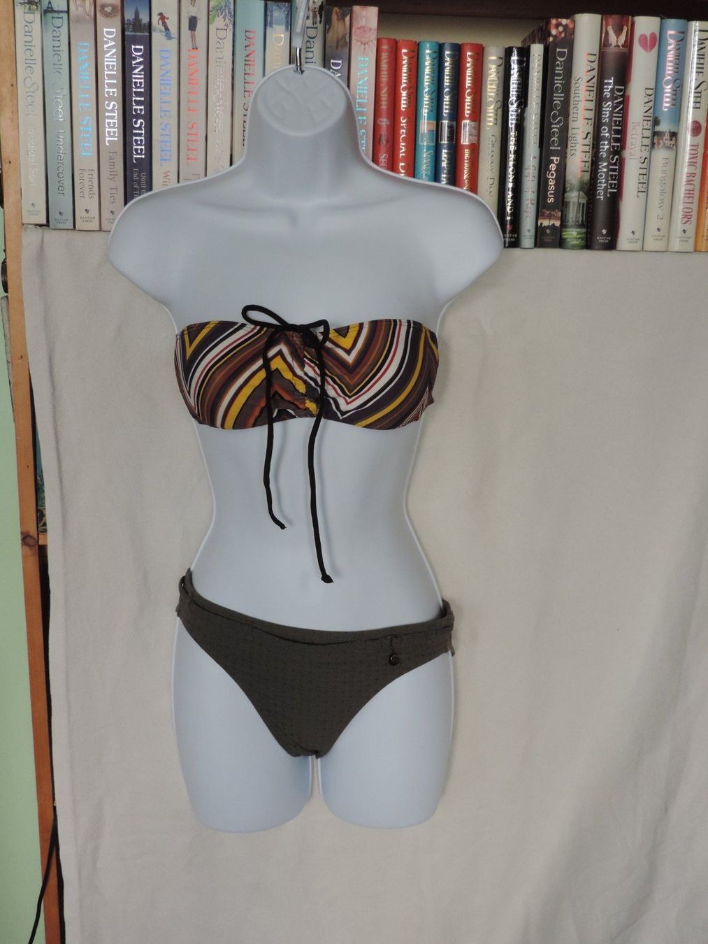 Badekleider & Bikinis: maillots de bain multicolore avec sac – Neu (gemäss Beschreibung) aus Genève von Axelle333 2